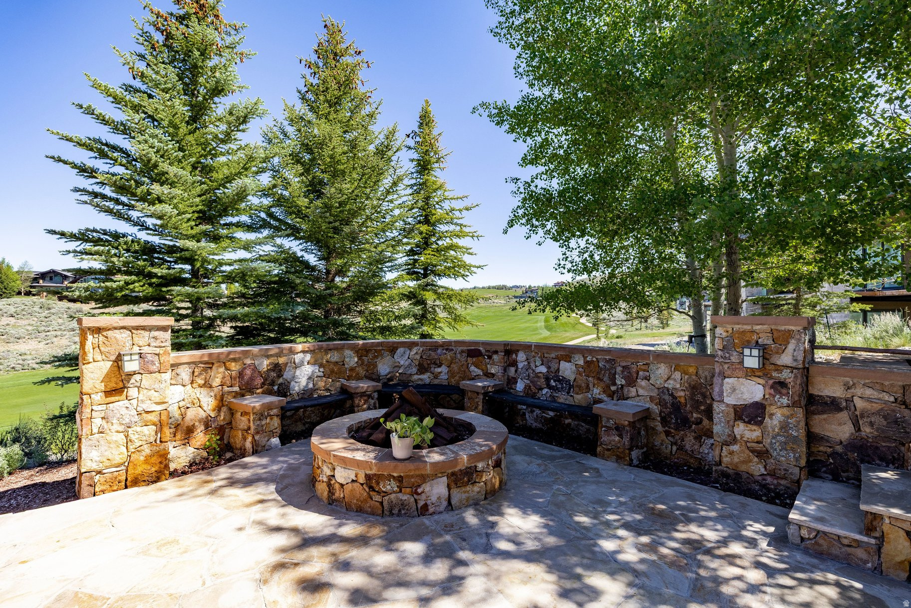 LOOKOUT RIDGE - Residential