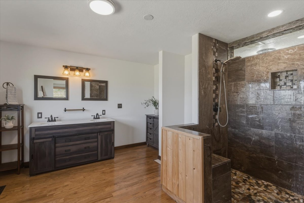 RADFORD HILLS - Residential