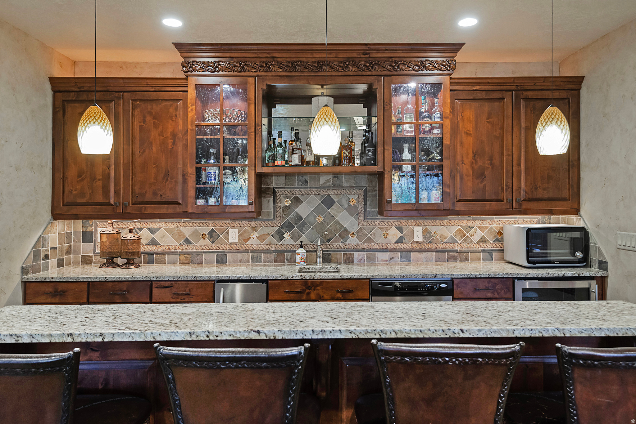 FALCON COVE - Residential