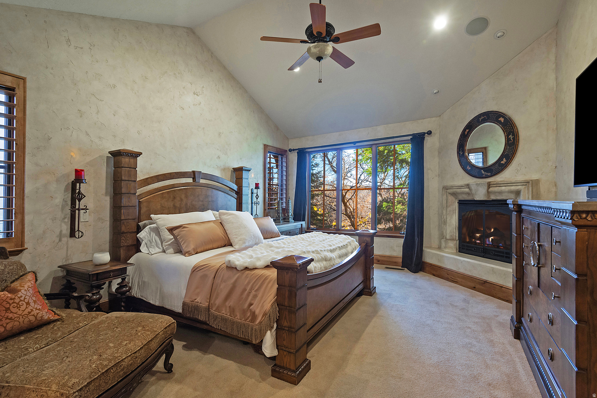 FALCON COVE - Residential