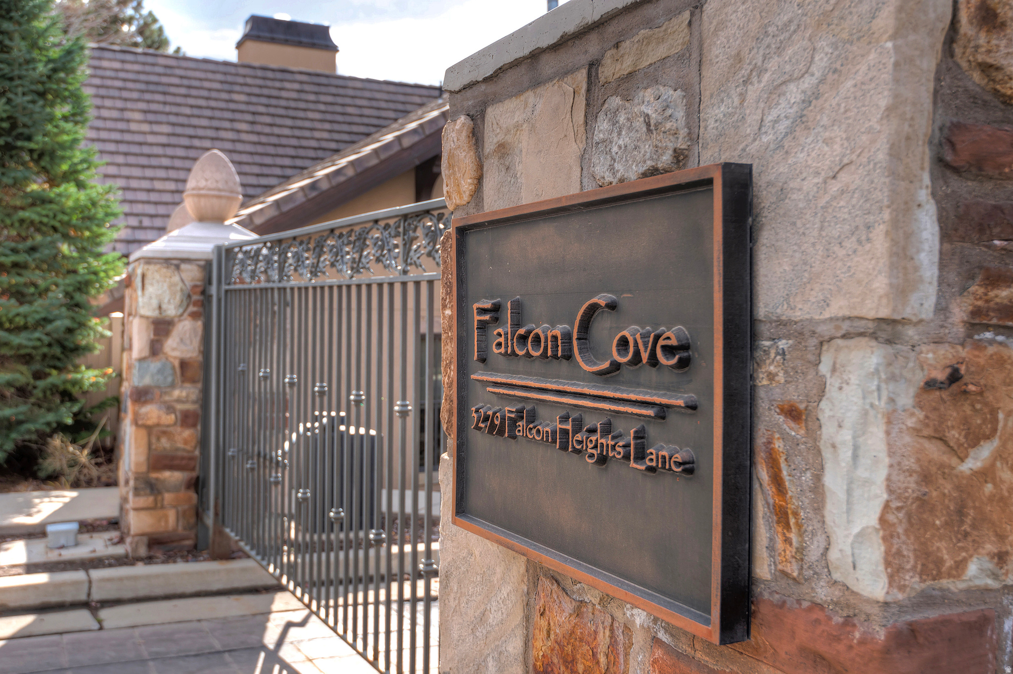 FALCON COVE - Residential