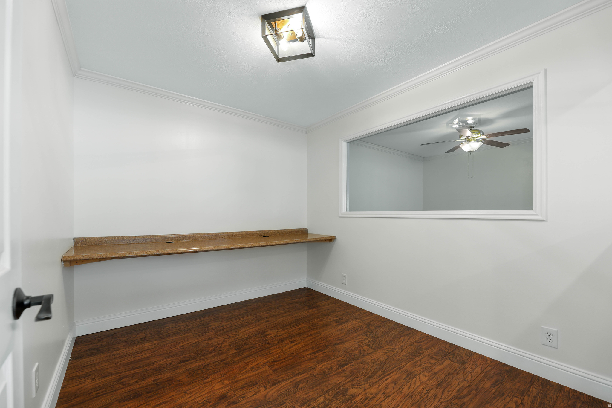 PARK - Commercial Sale