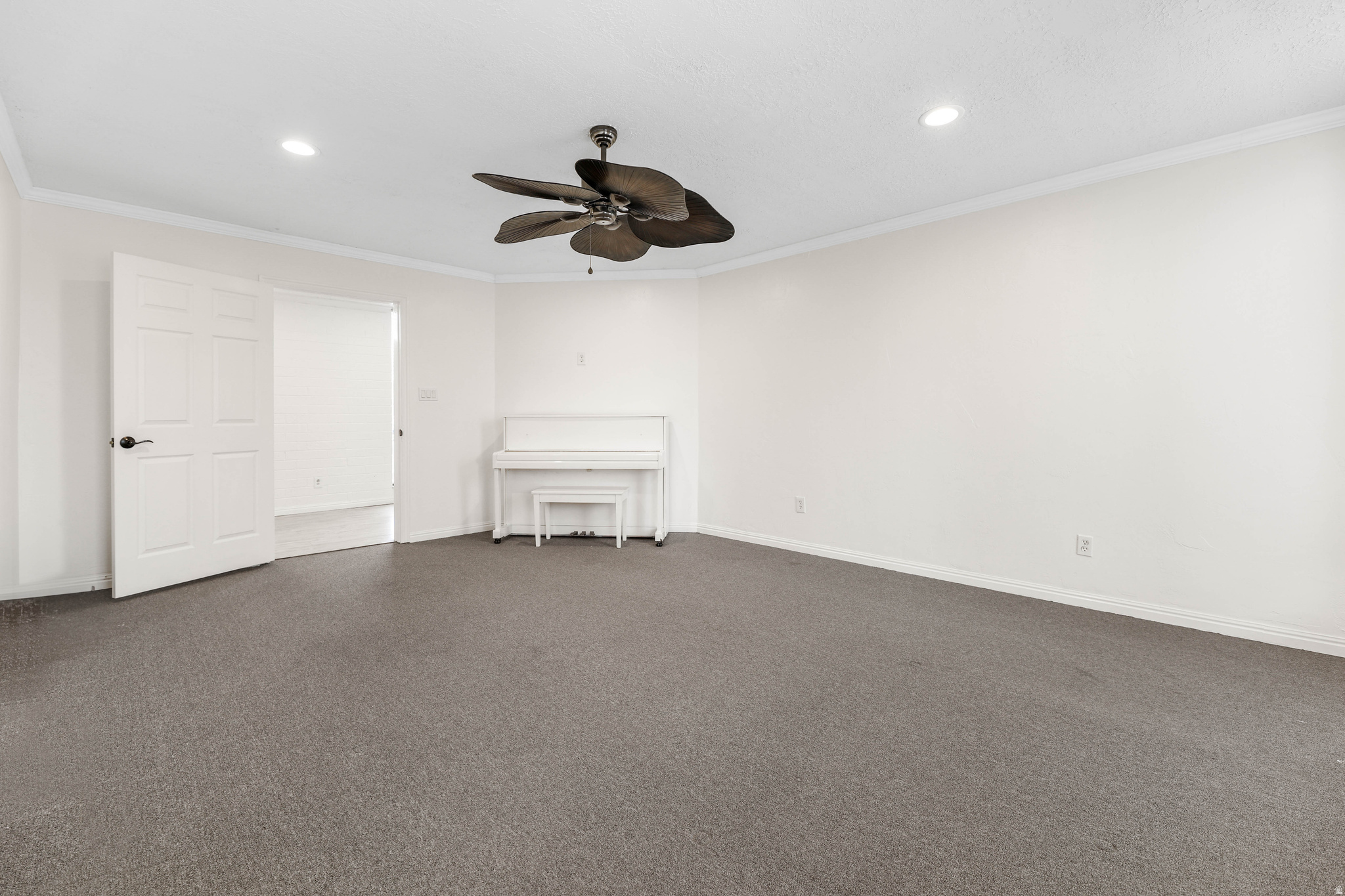 PARK - Commercial Sale