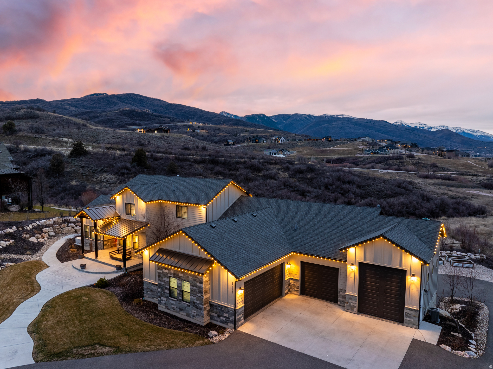 SUMMIT AT SKI LAKE - Residential