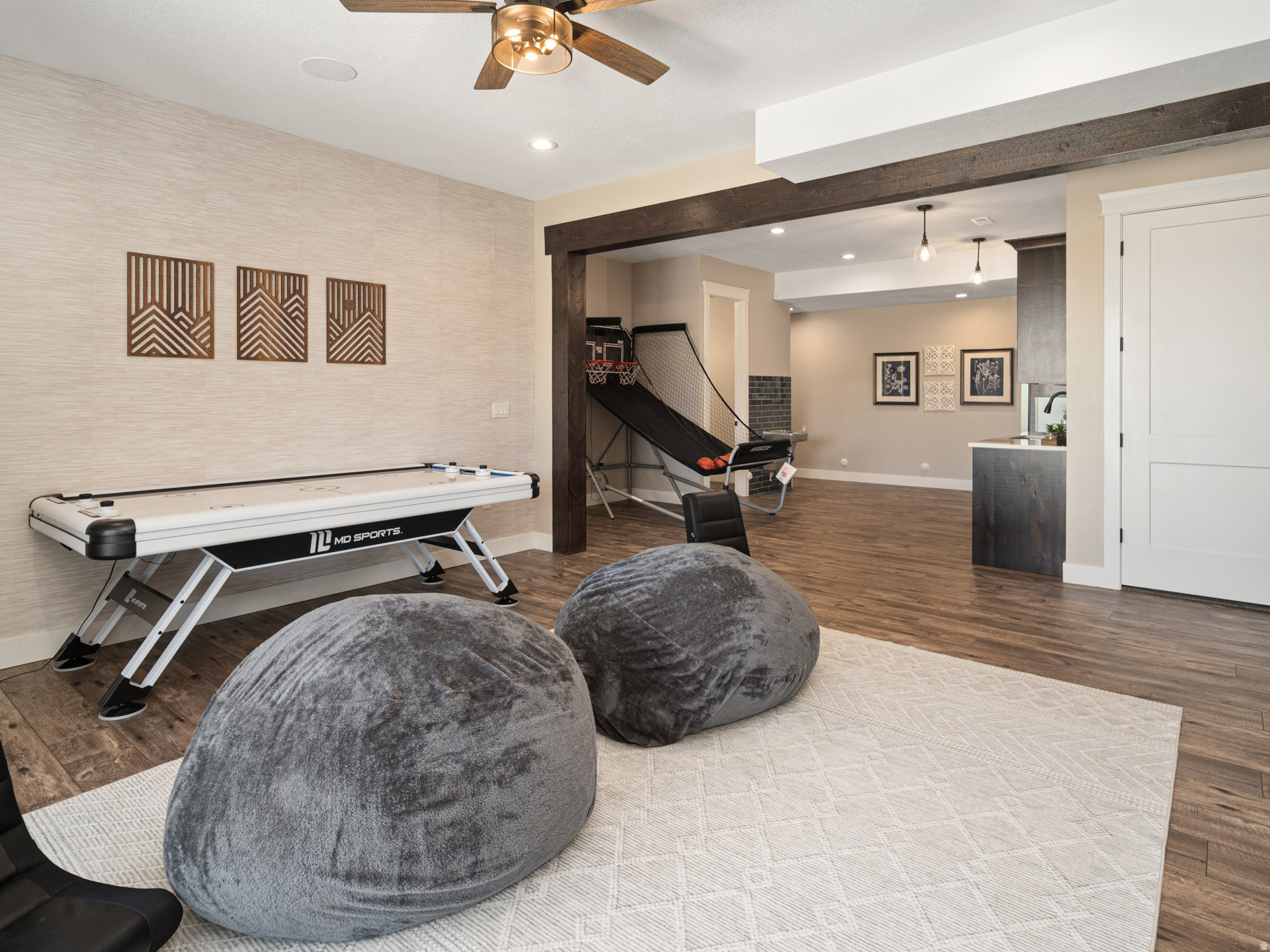 SUMMIT AT SKI LAKE - Residential