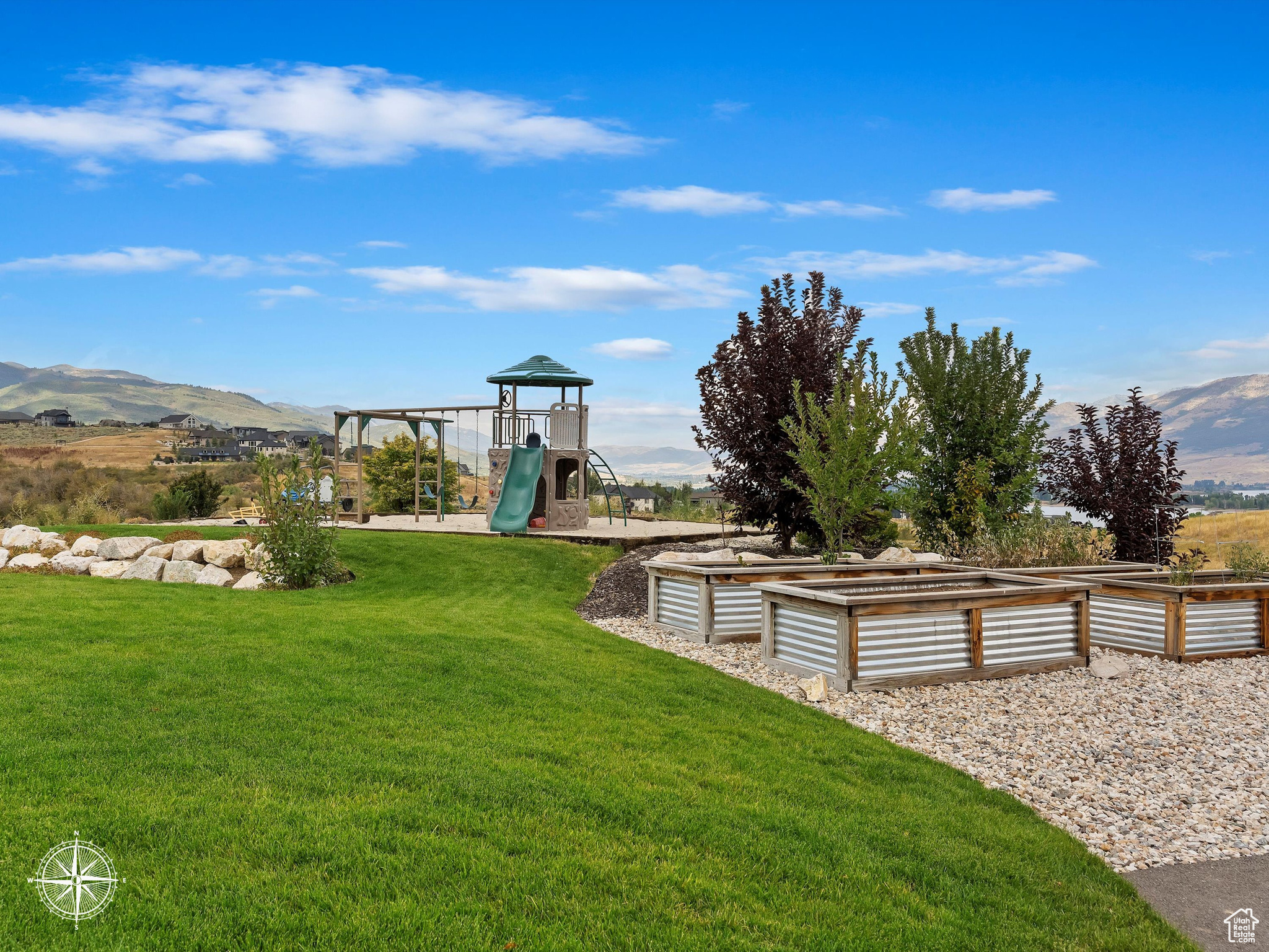 SUMMIT AT SKI LAKE - Residential