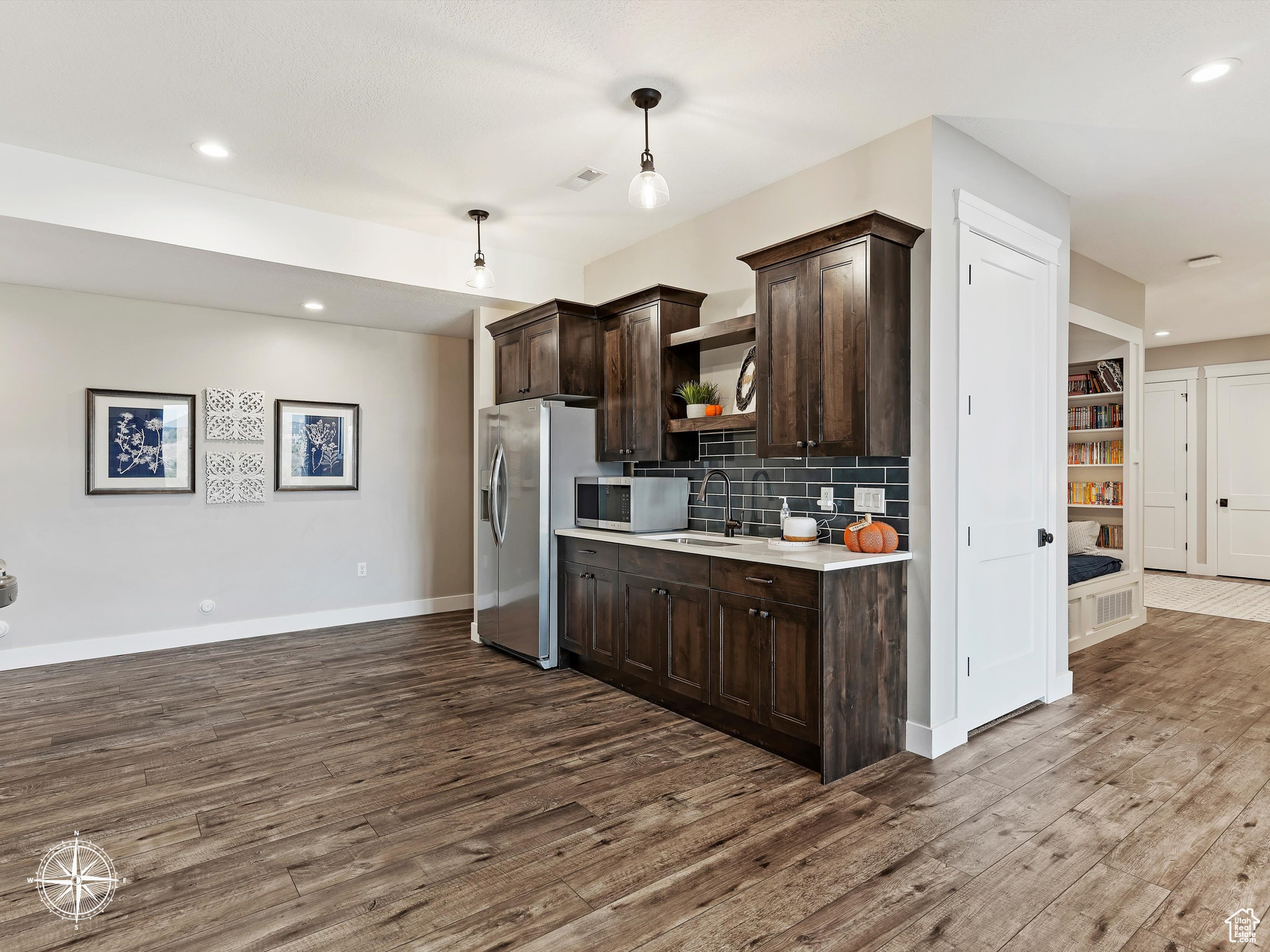 SUMMIT AT SKI LAKE - Residential