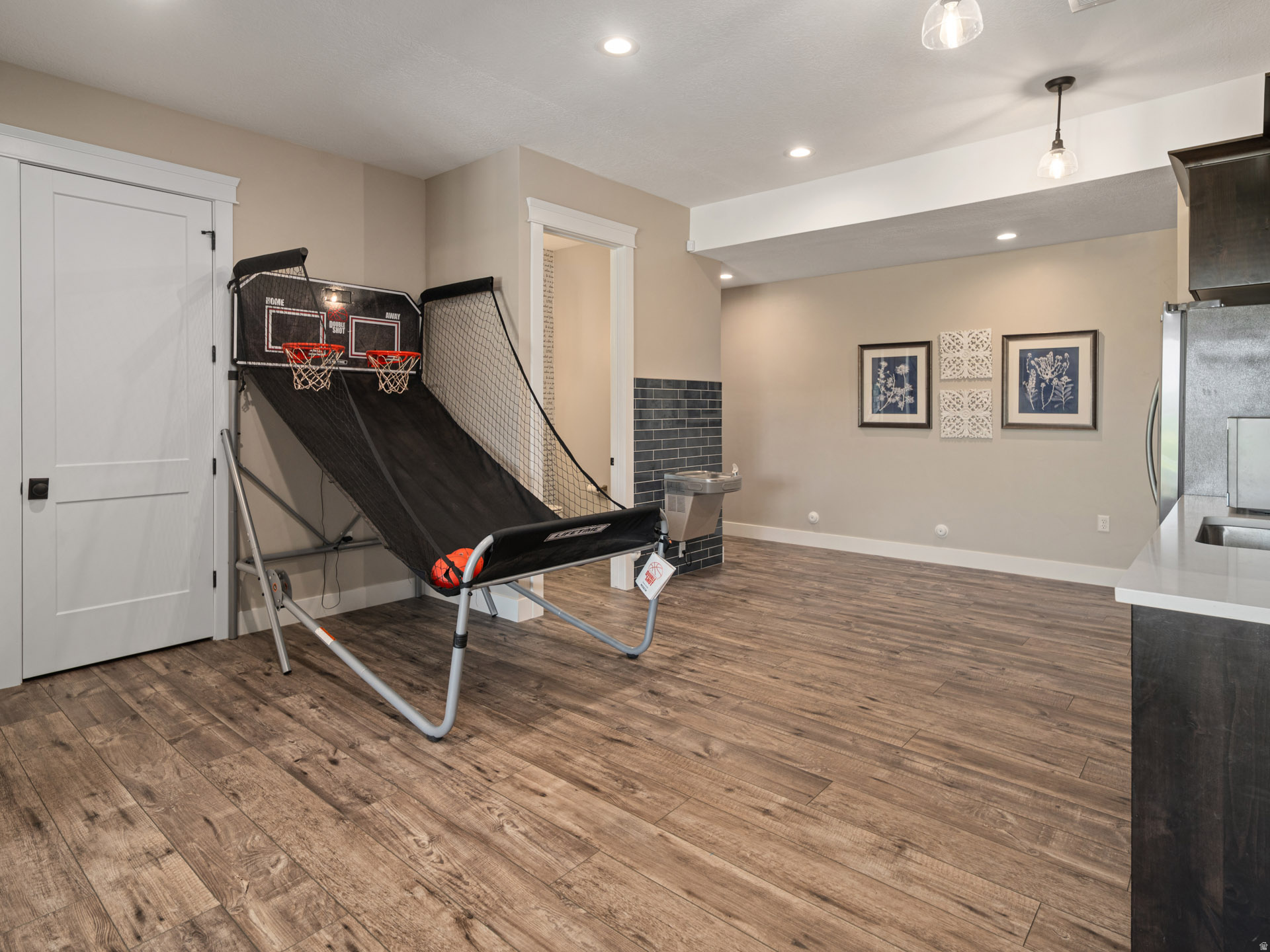 SUMMIT AT SKI LAKE - Residential
