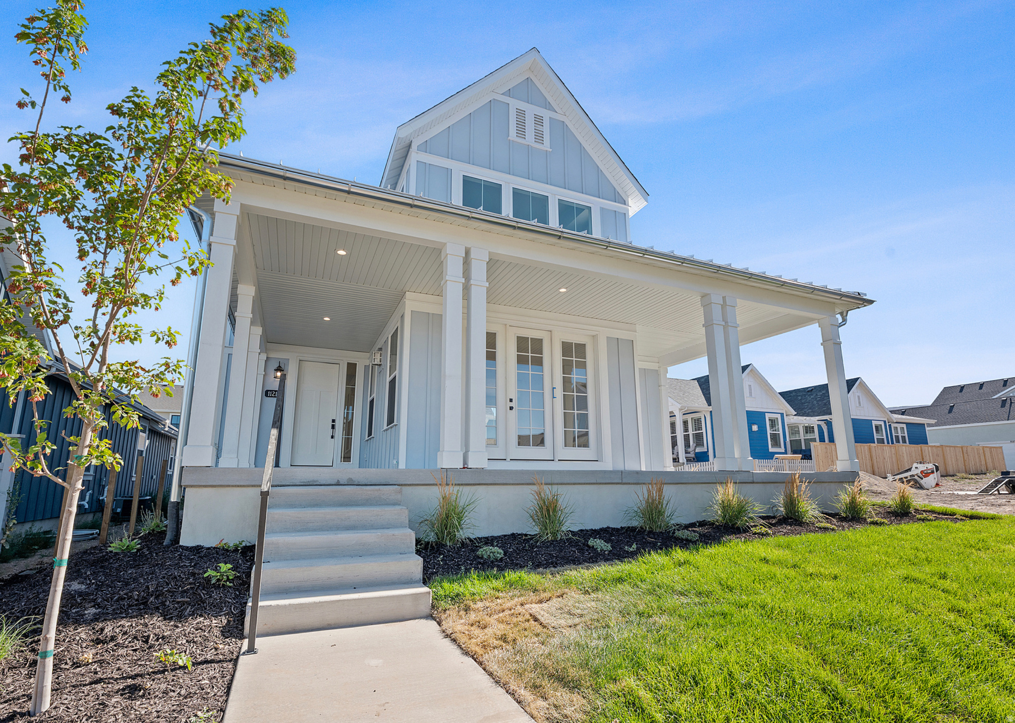 This London plan in Daybreak is move-in ready & loaded with value! Corner lot, 3 bed, 2.5 bath, chef's kitchen, fireplace & 3-car garage. Use our preferred lender or pay cash either a locked in 4.99% rate with an FHA loan or $30,000 worth of seller concessions.