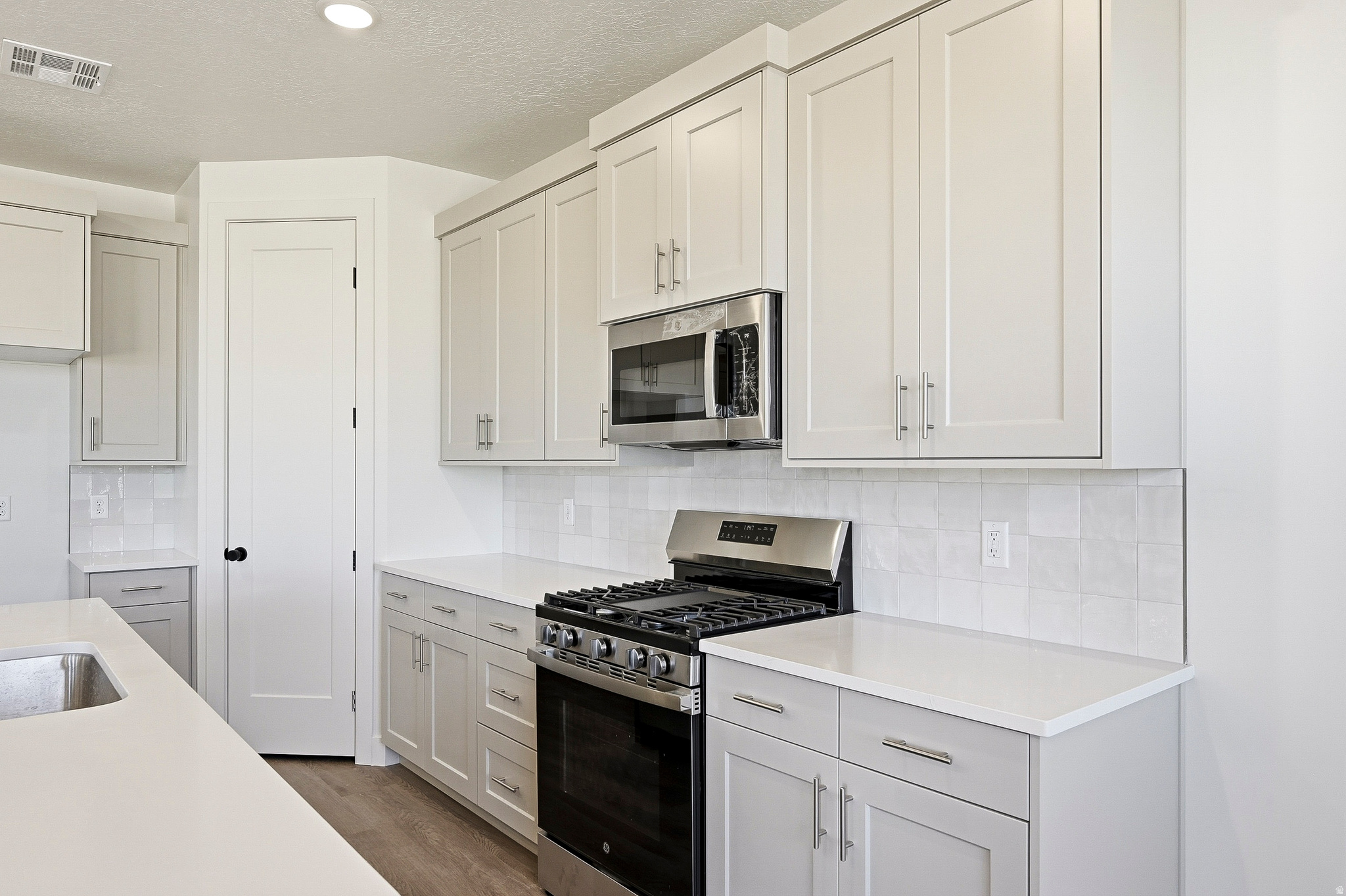 PINE VIEW ESTATES - Residential