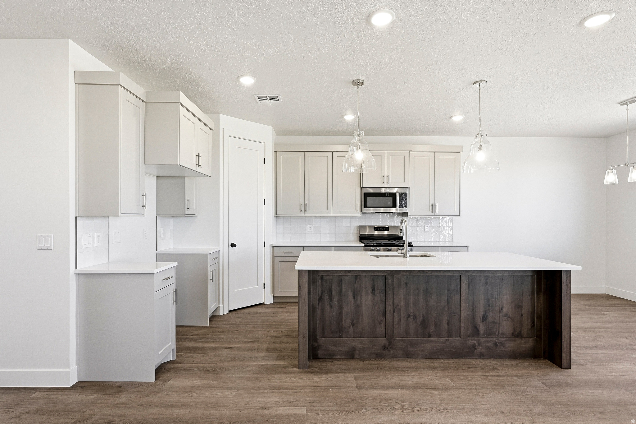 PINE VIEW ESTATES - Residential