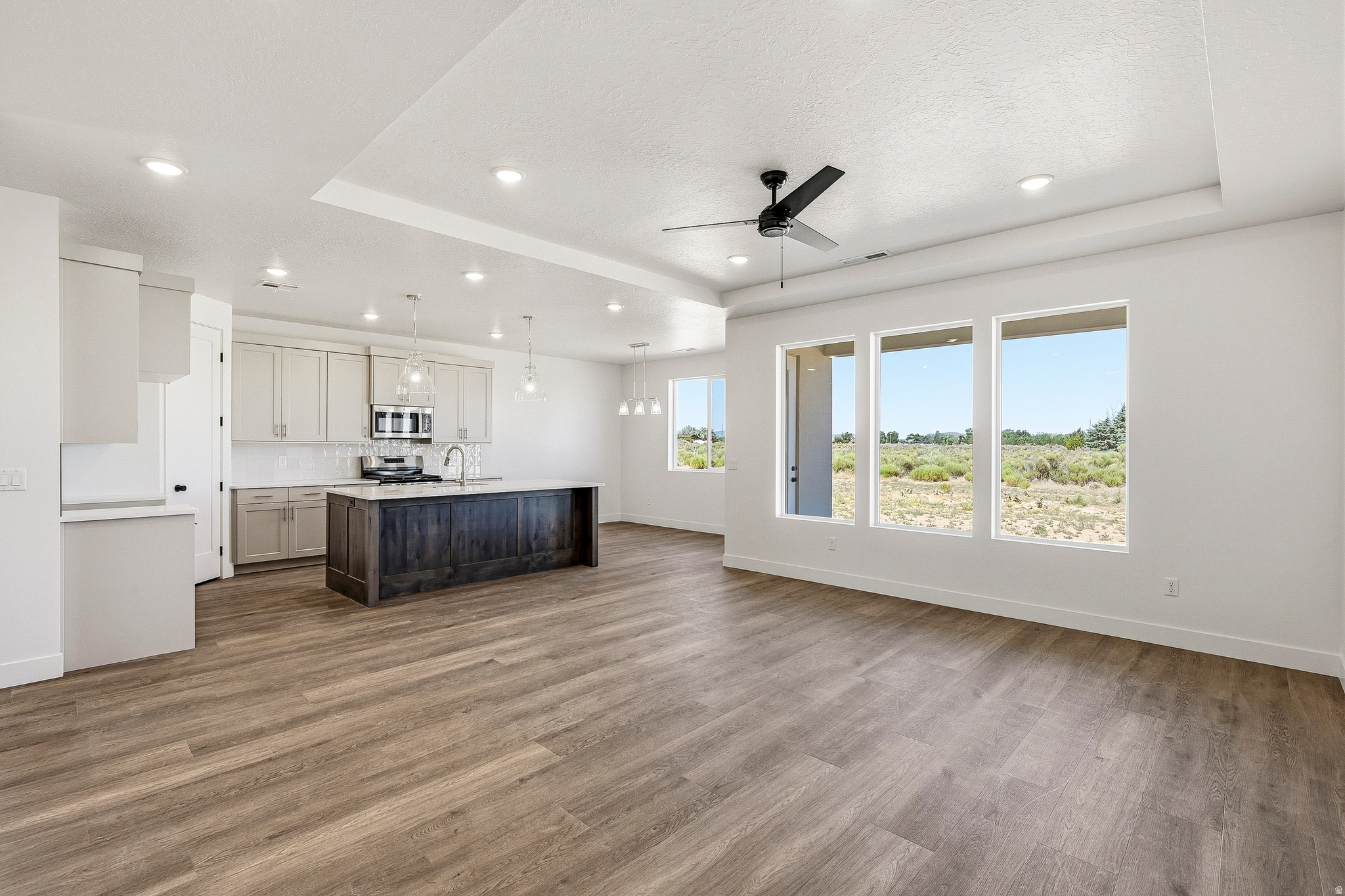PINE VIEW ESTATES - Residential