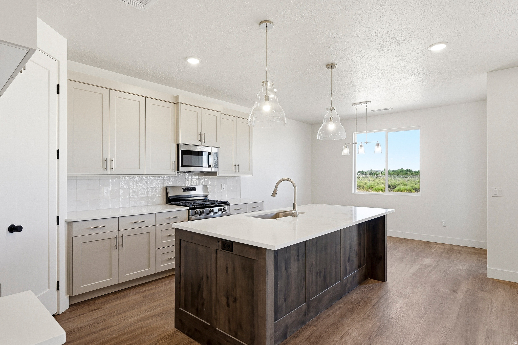 PINE VIEW ESTATES - Residential