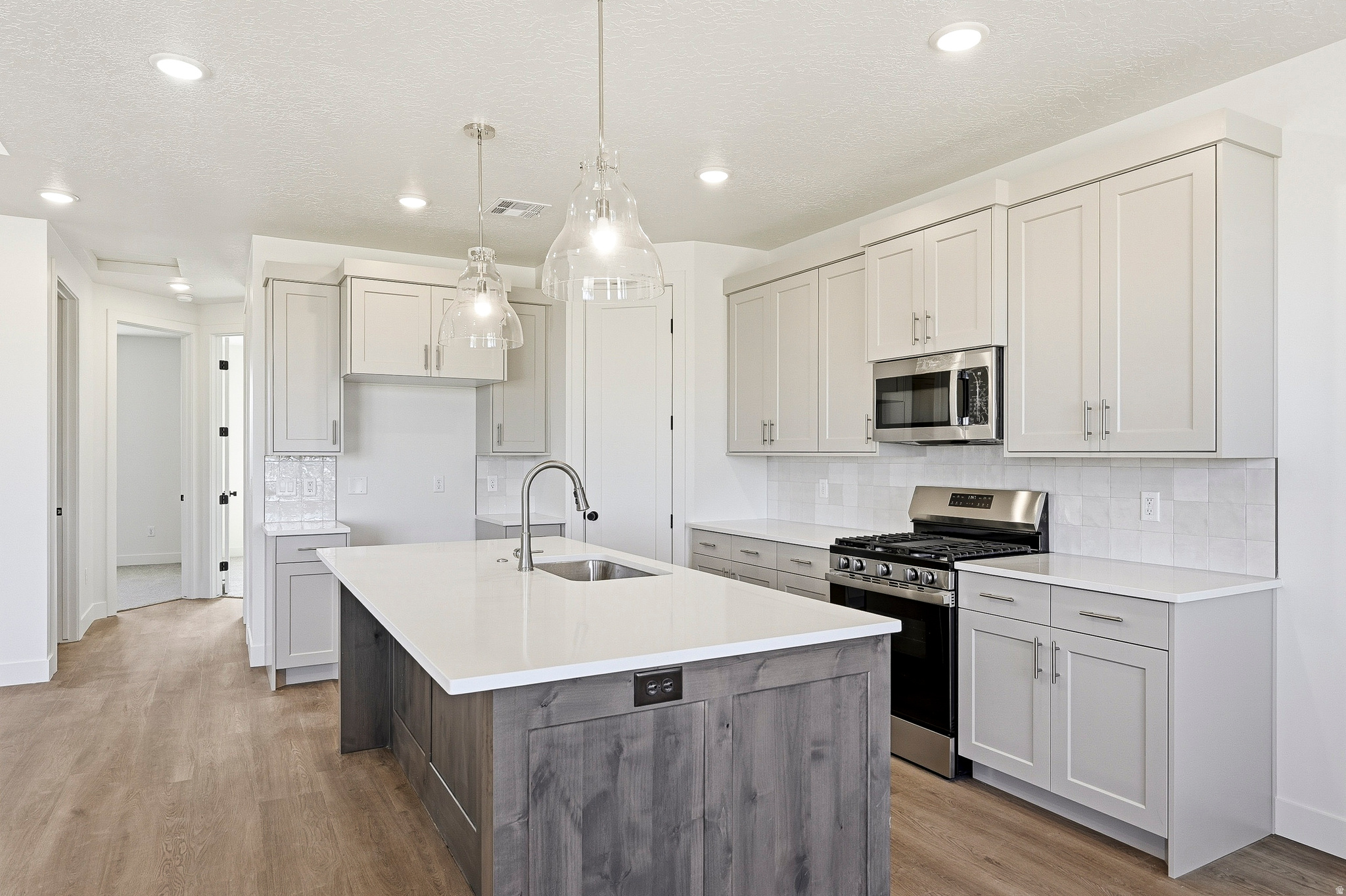 PINE VIEW ESTATES - Residential