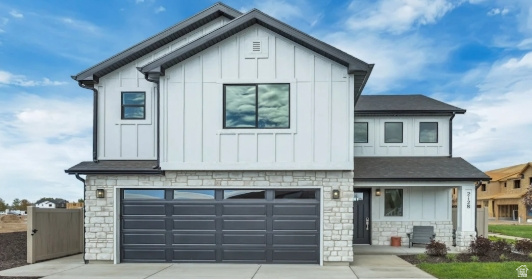 Welcome to the GAMBEL OAK, a beautifully designed two-story home offering 1811 finished square feet of smart, efficient living space. This specific home features the highly sought after 4-bedroom! Add the upgraded kitchen and beautiful railings to make this home a 10+