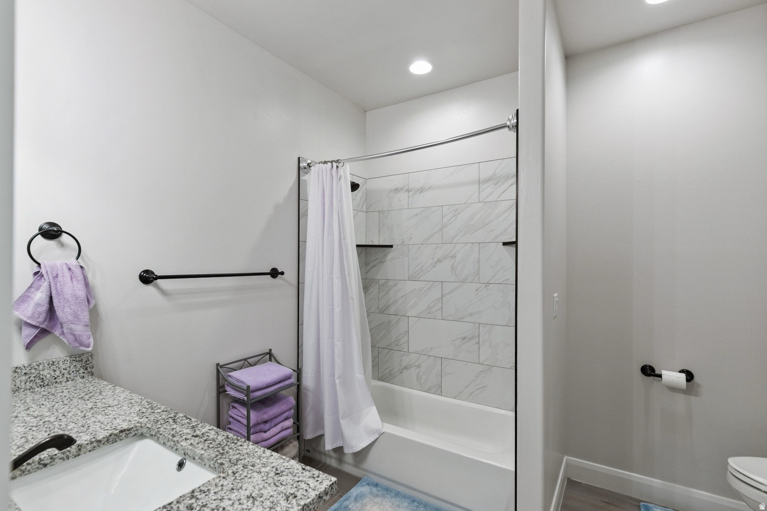 ALTURA PH 2 - Residential