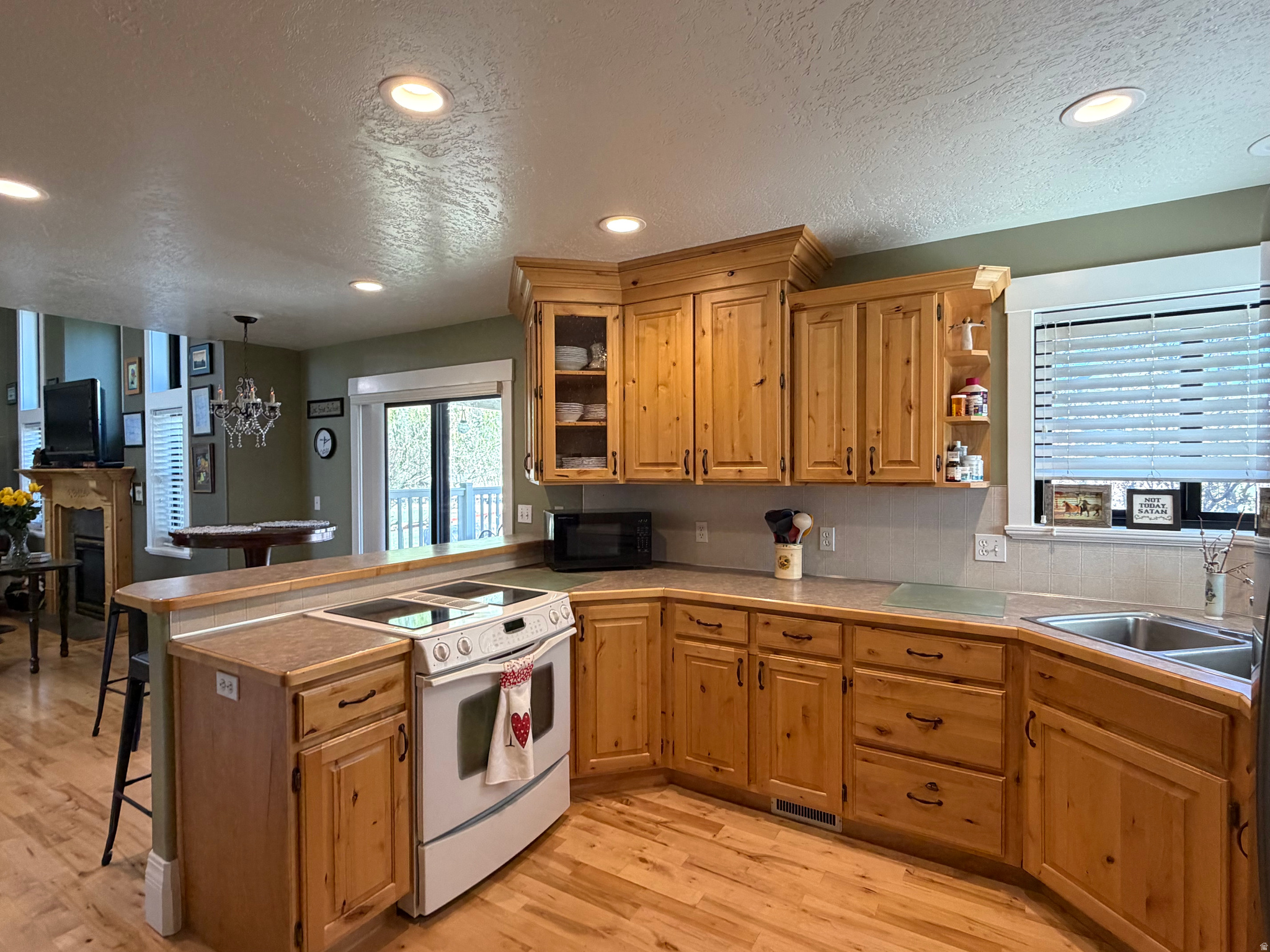 MEADOW RIDGE - Residential