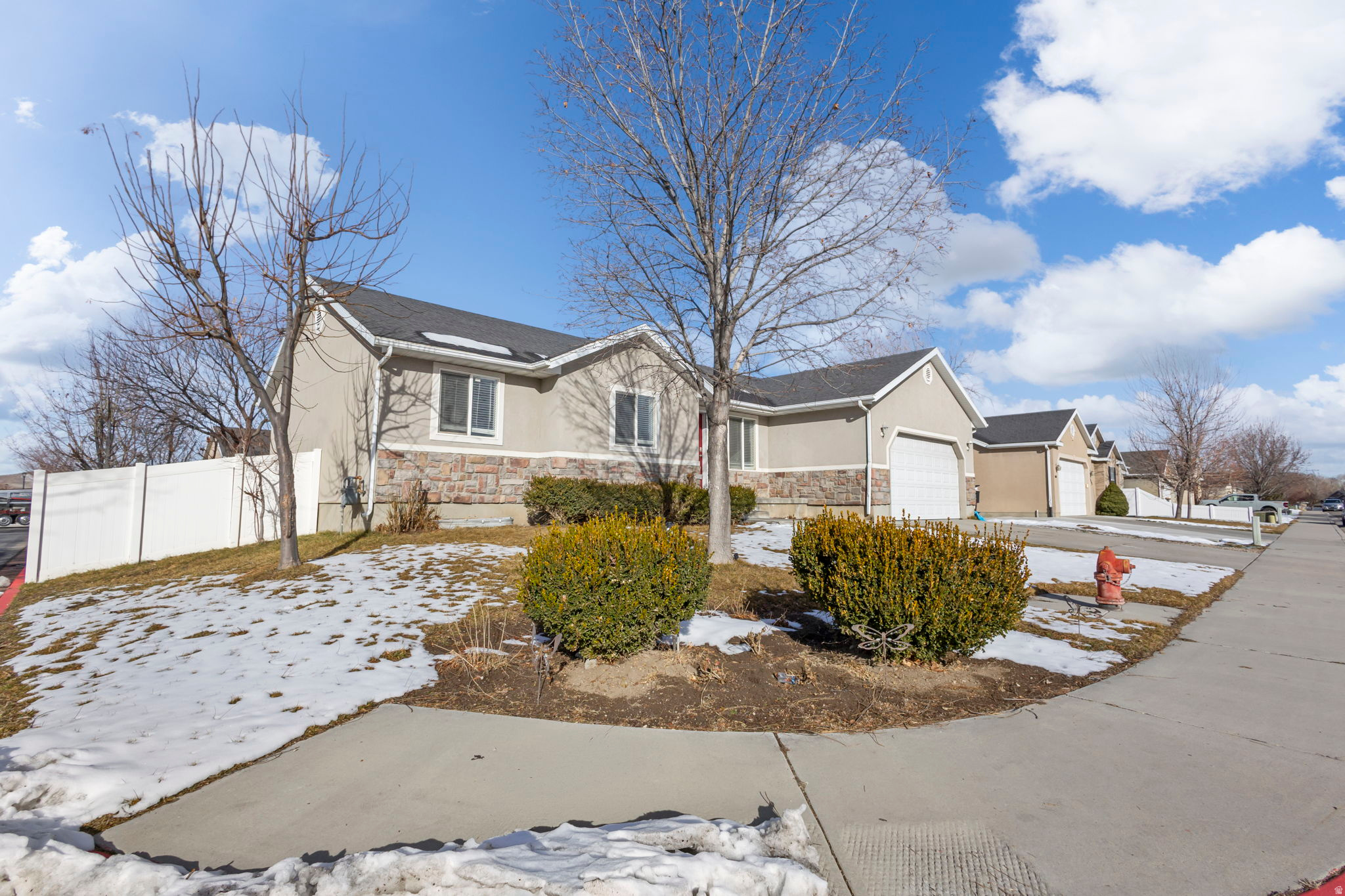 BROOKSIDE - Residential