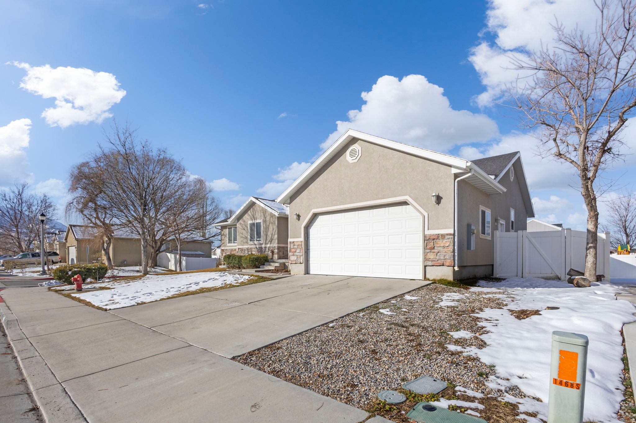 BROOKSIDE - Residential