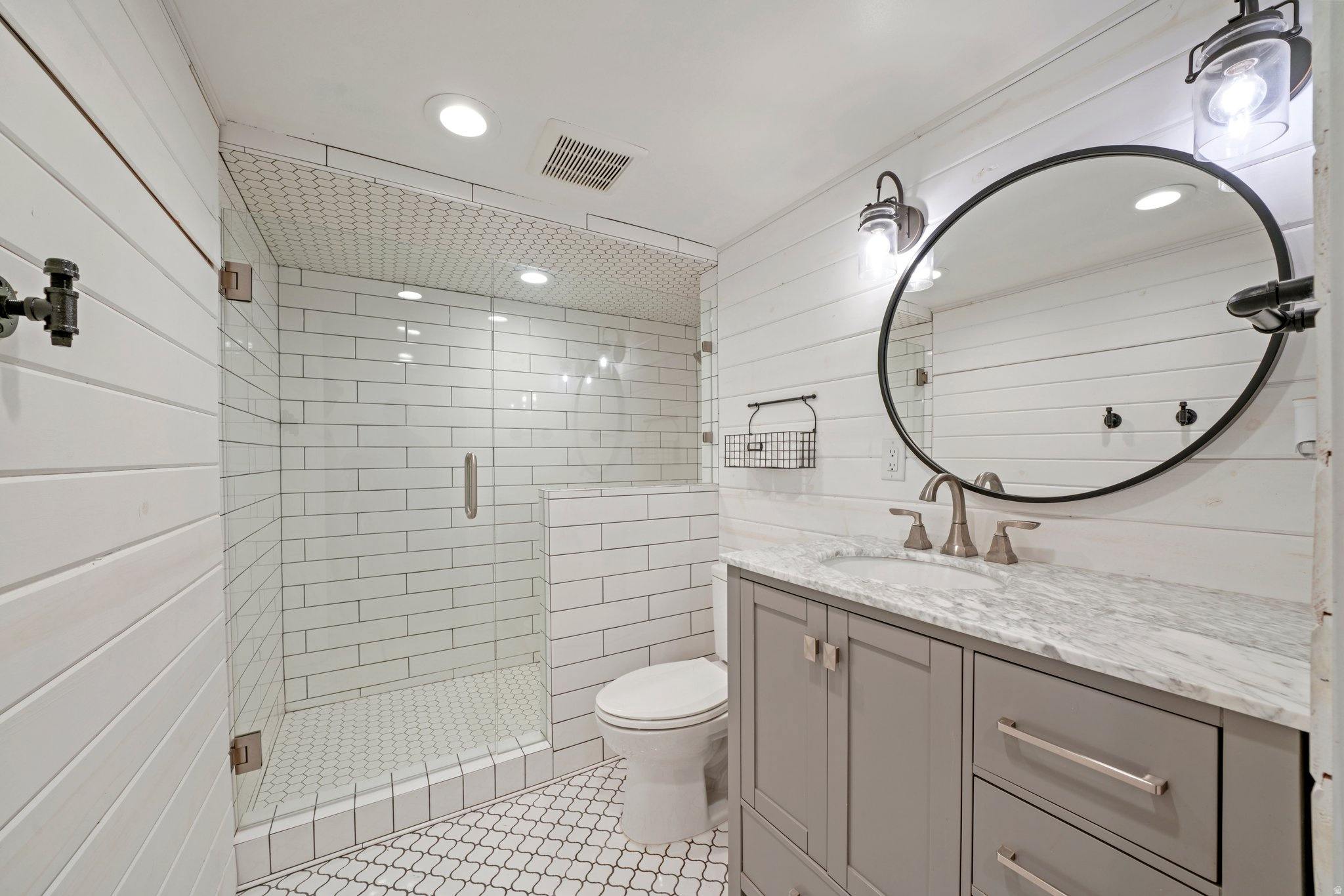 DALEY ACRES - Residential