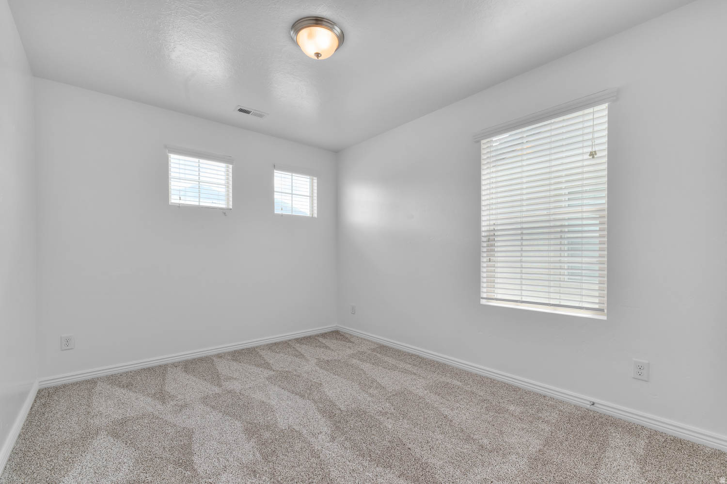 MAPLE MOUNTAIN - Residential Lease