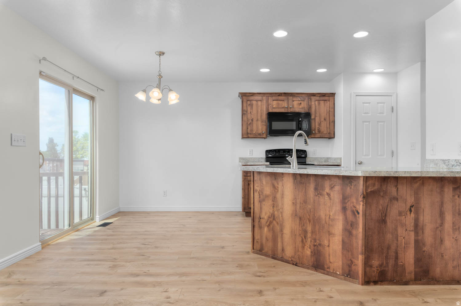 MAPLE MOUNTAIN - Residential Lease