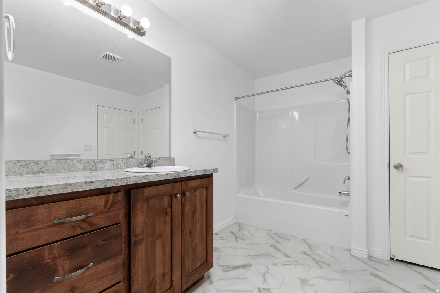 MAPLE MOUNTAIN - Residential Lease
