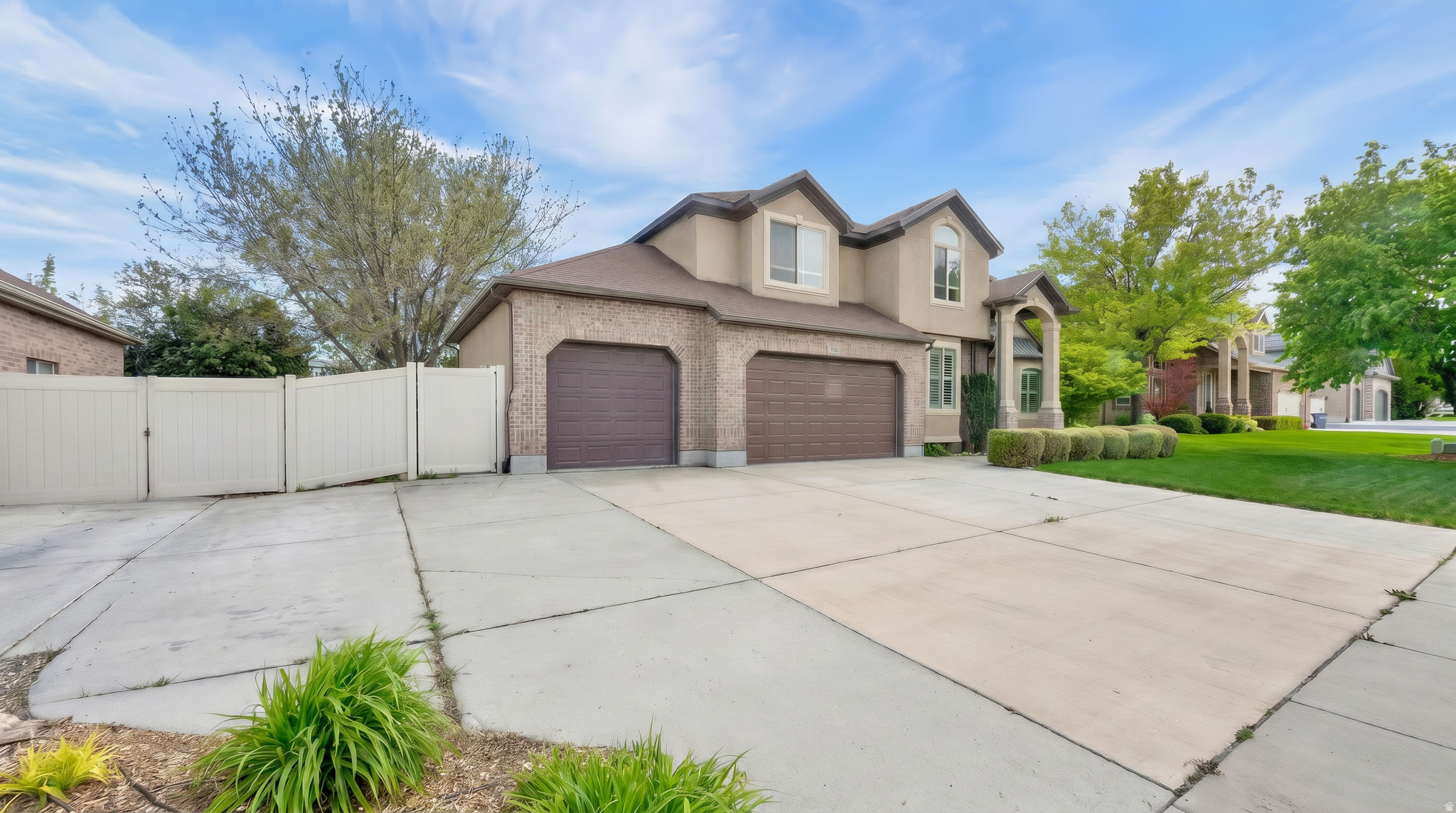 MIDAS CREEK - Residential