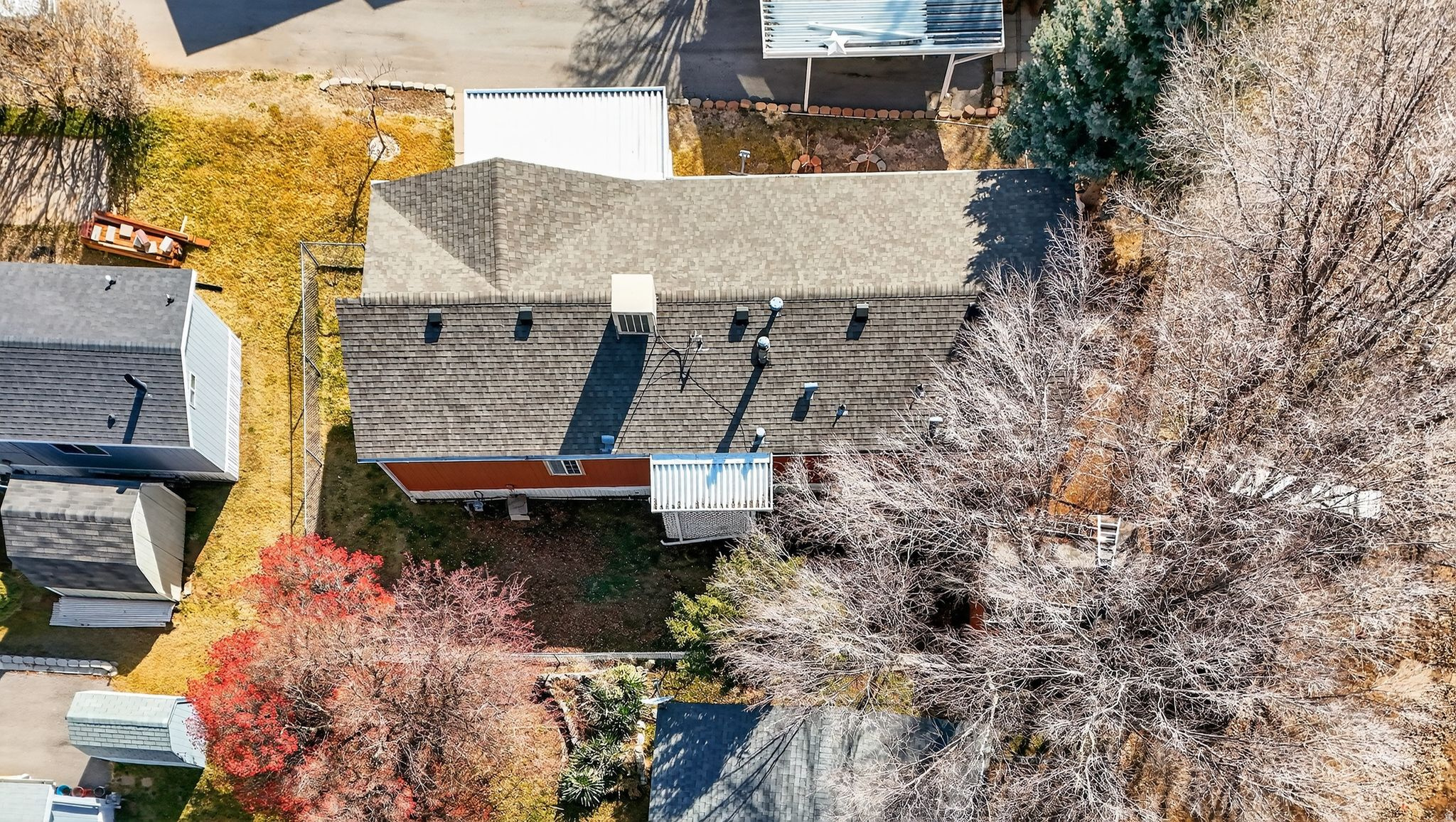 ROLLING HILLS - Residential