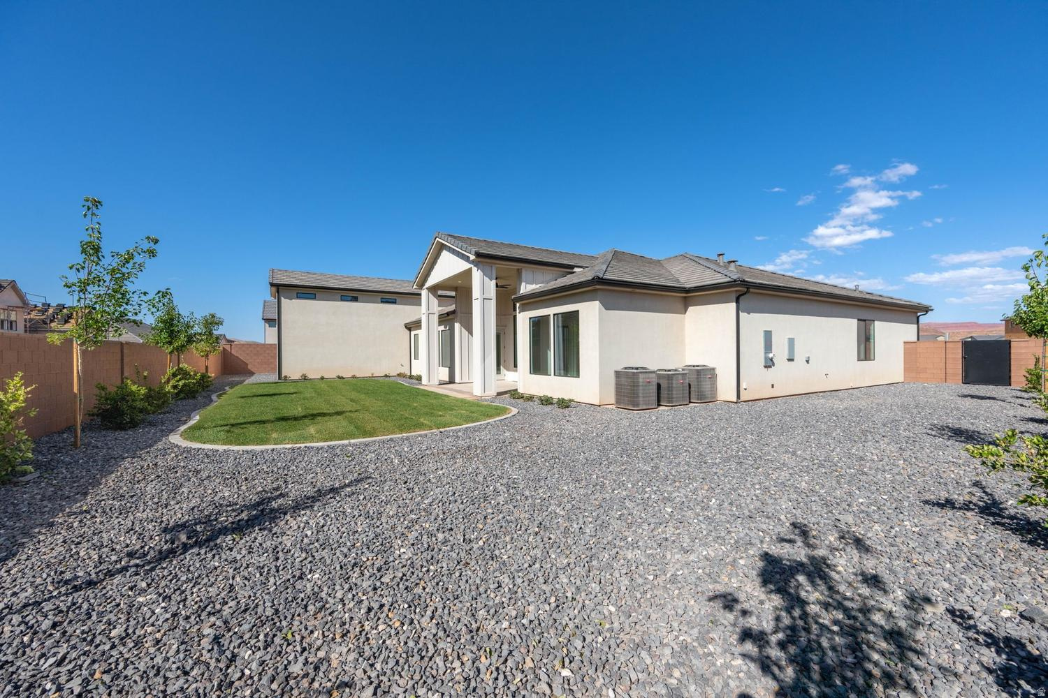 LAKESIDE STUCKI FARMS - Residential