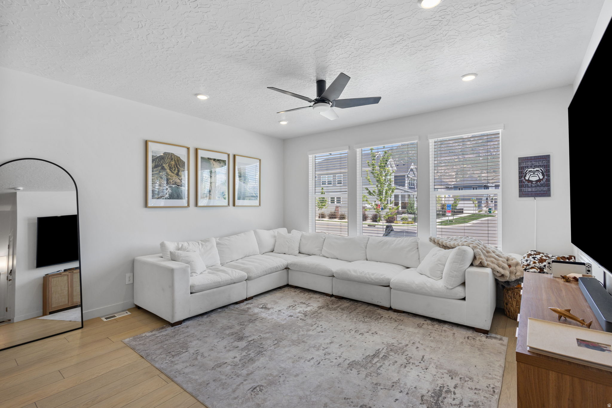 RIDGEVIEW - Residential