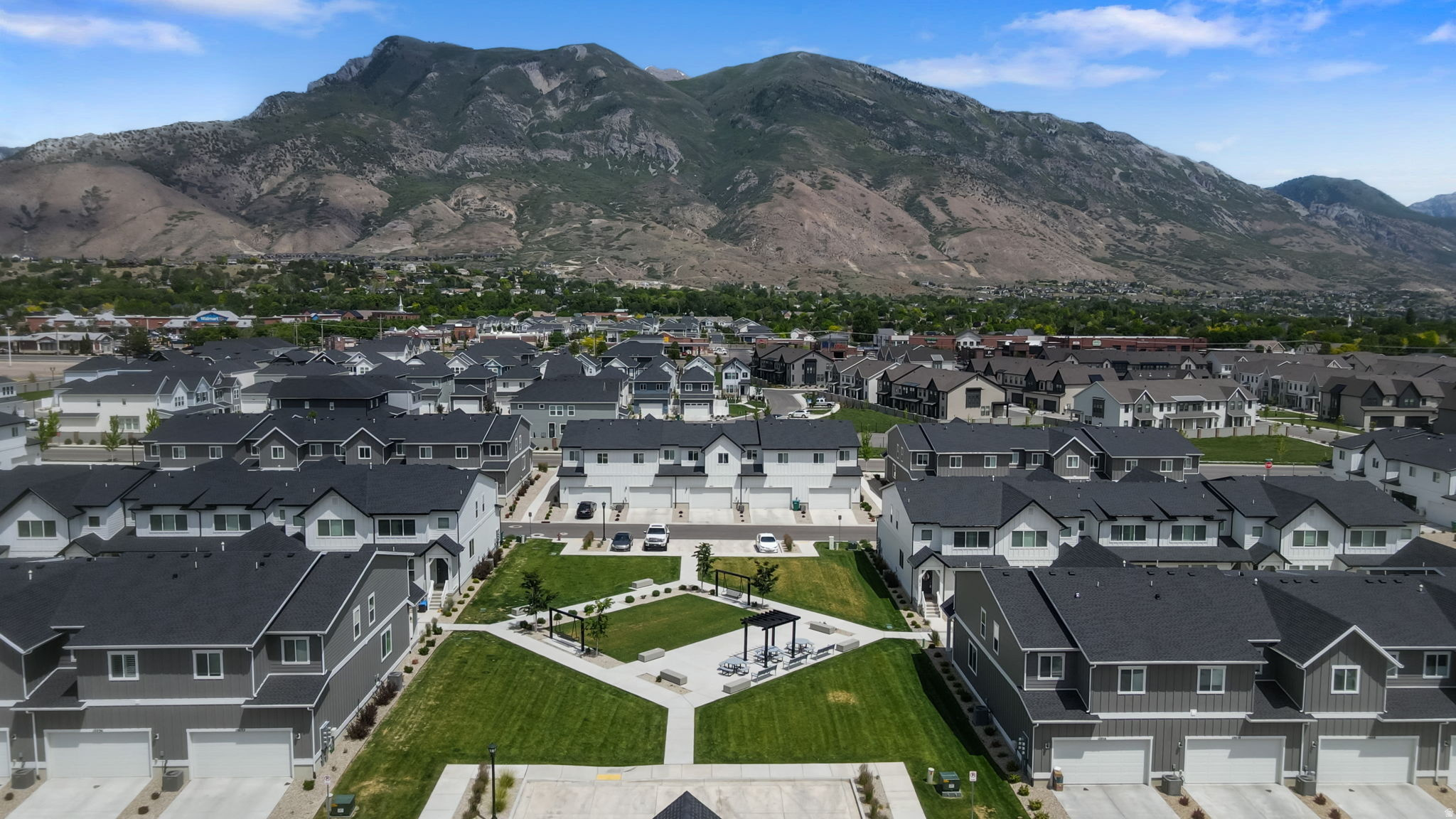 RIDGEVIEW - Residential