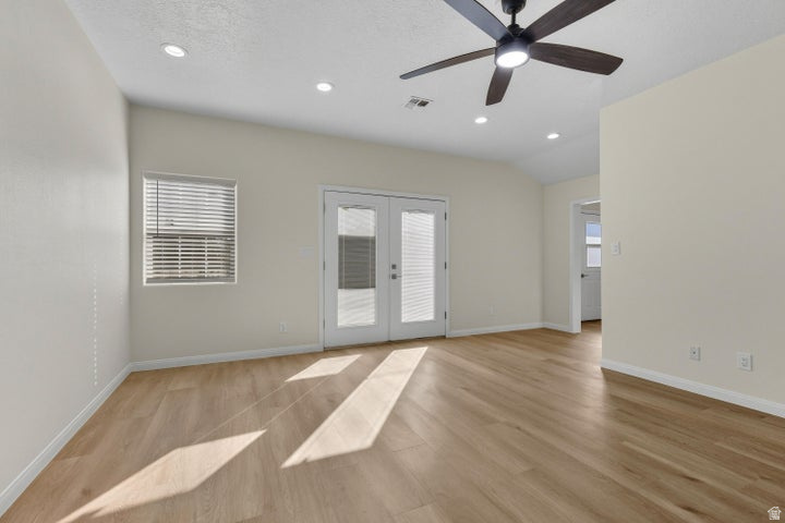 ENTERPRISE CITY - Residential