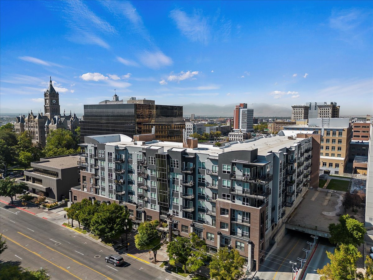 METRO CONDOMINIUMS - Residential