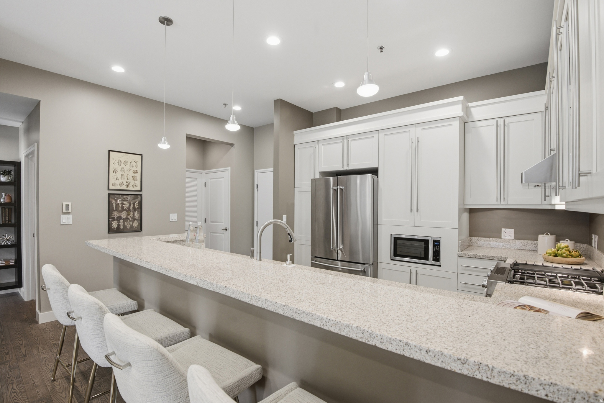 METRO CONDOMINIUMS - Residential