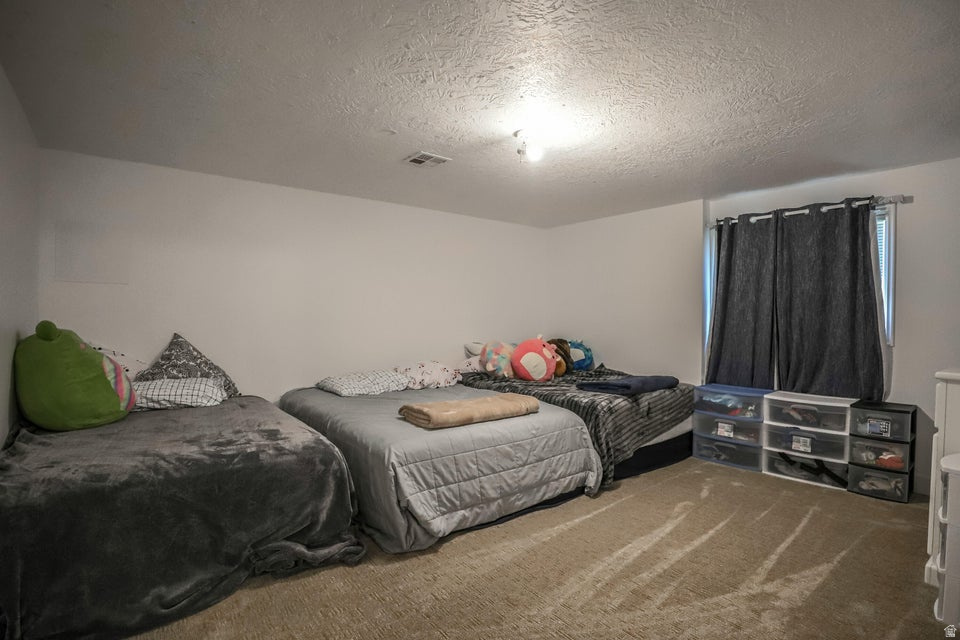 BLOOMINGTON HILLS - Residential