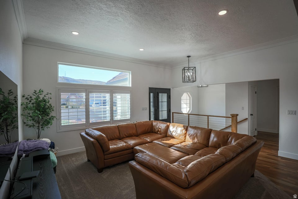BLOOMINGTON HILLS - Residential