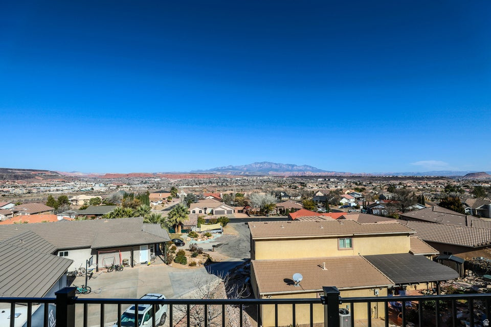 BLOOMINGTON HILLS - Residential