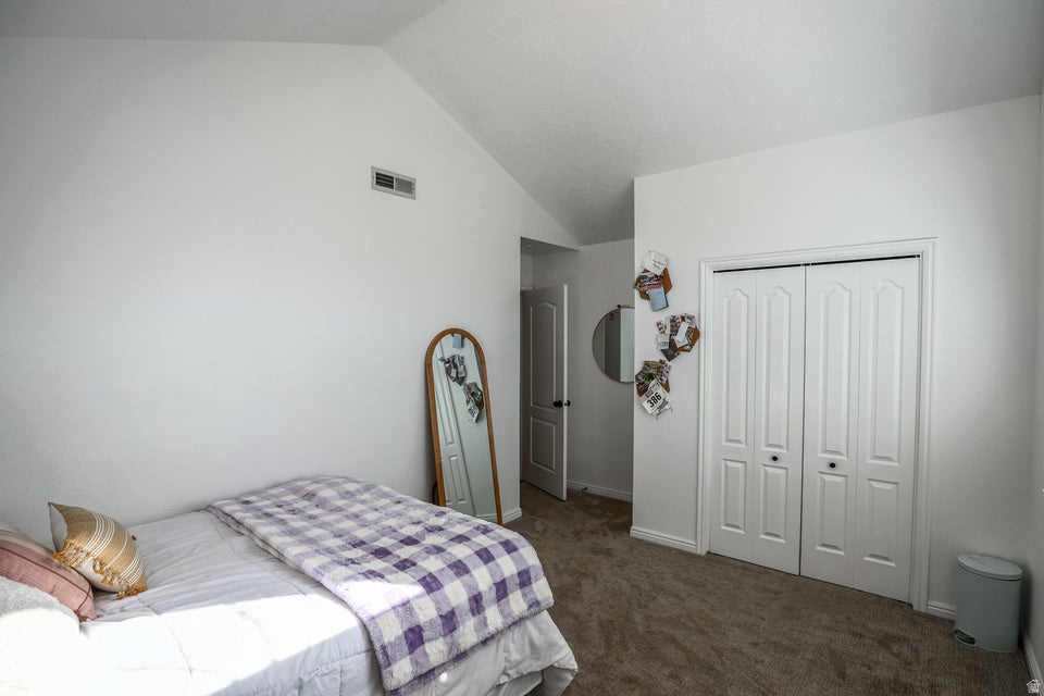 BLOOMINGTON HILLS - Residential