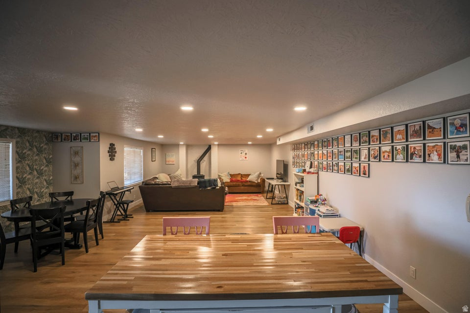 BLOOMINGTON HILLS - Residential
