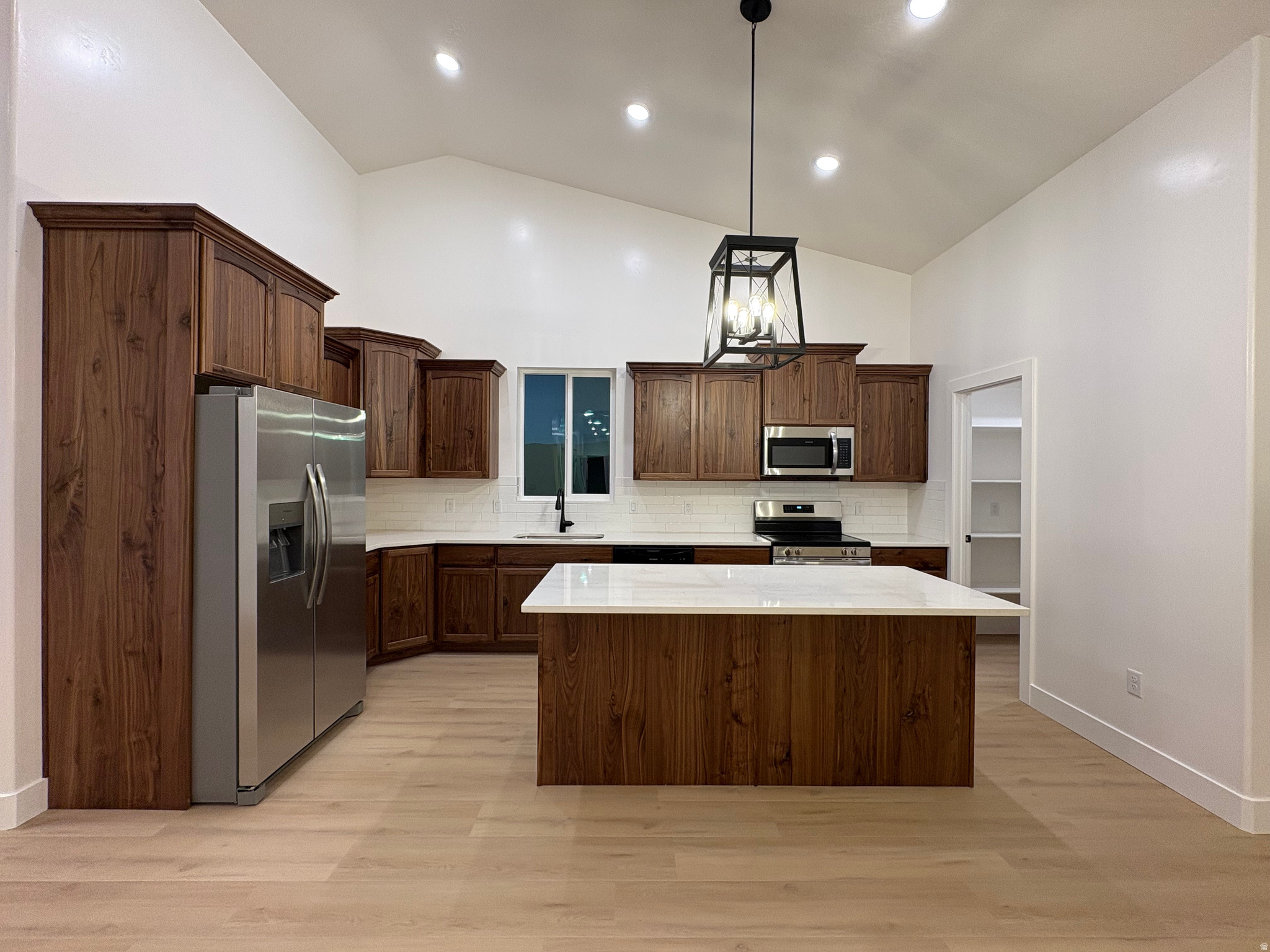 MAYFIELD ESTATES - Residential