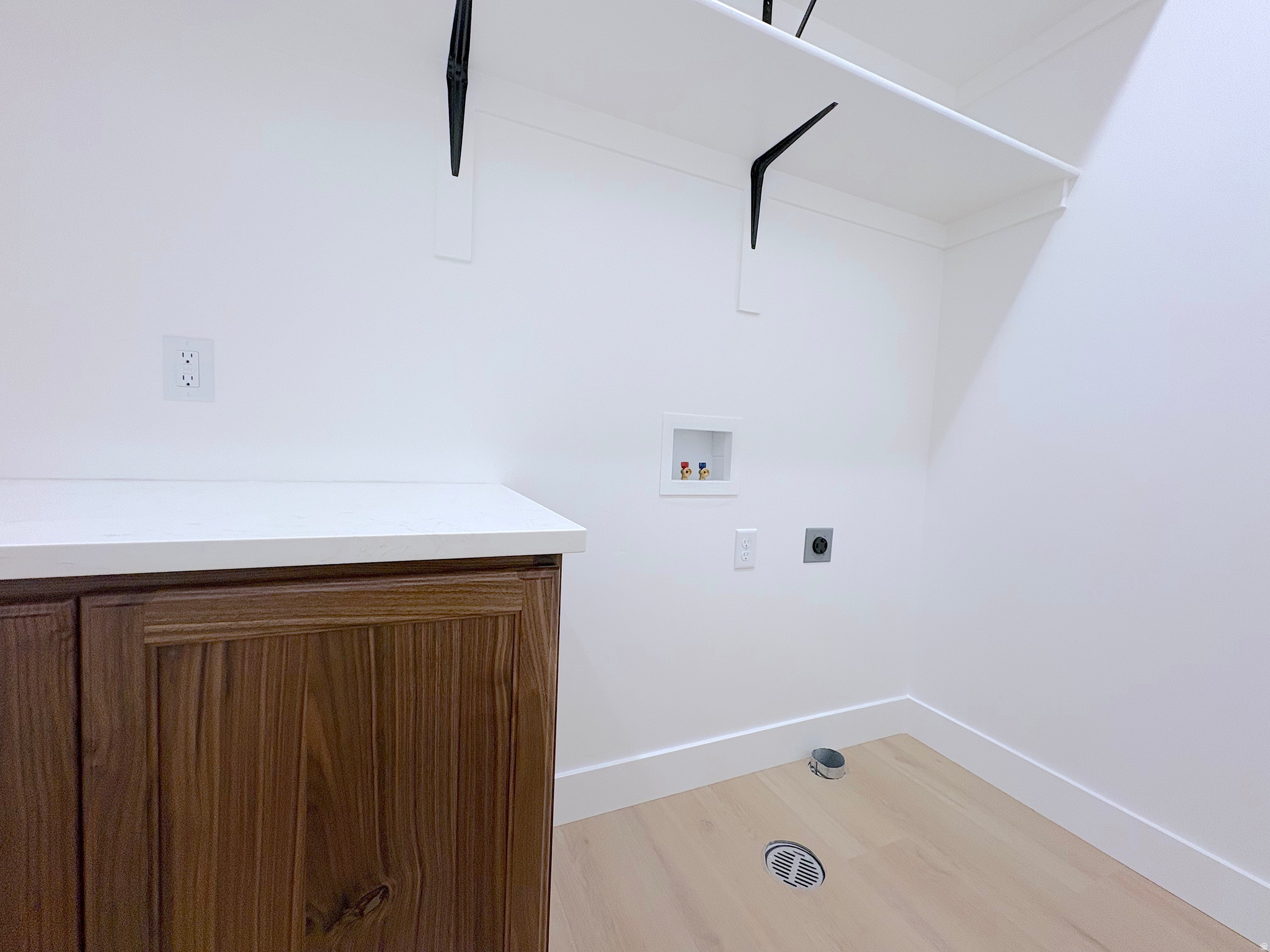 MAYFIELD ESTATES - Residential