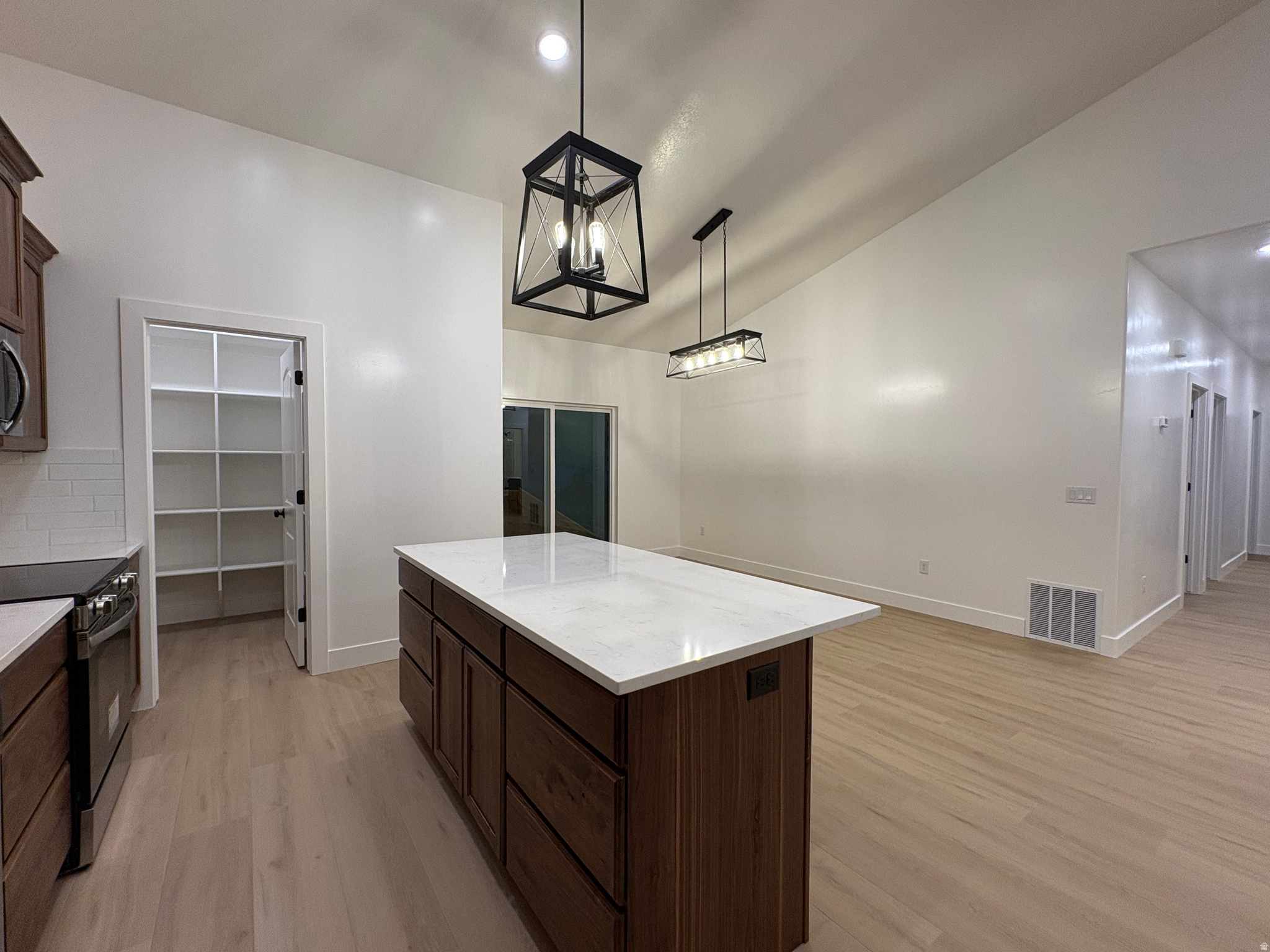 MAYFIELD ESTATES - Residential