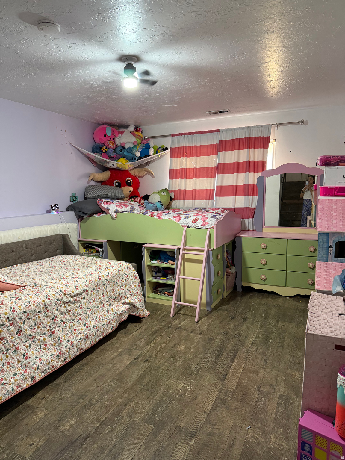 GREEN MEADOW ESTATES #5 - Residential