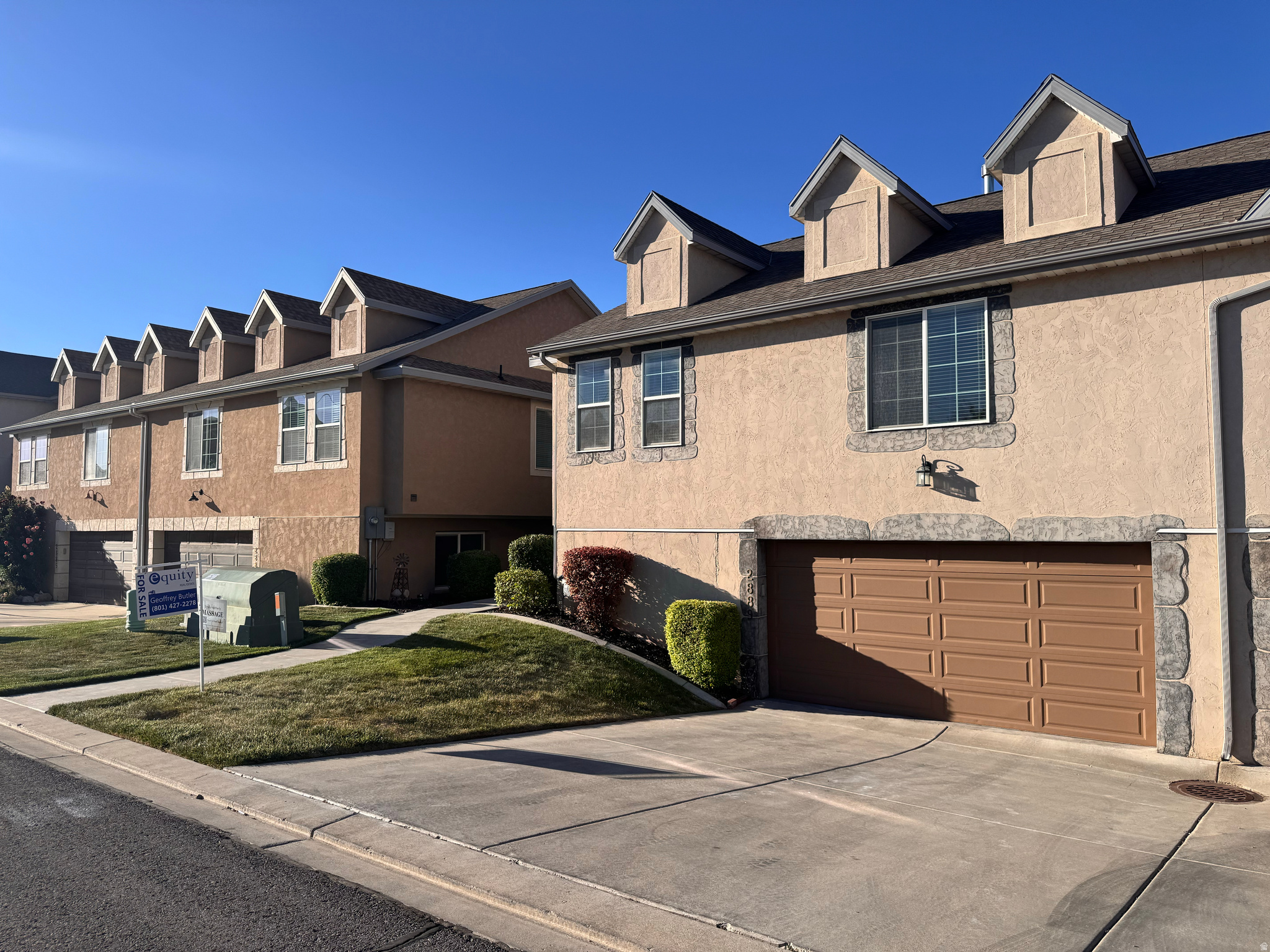 Rare Somerset Village gated twin home featuring a huge attached shop connected to the garage!! Perfect for hobbies, projects, storage, or extra workspace. Townhome has 4 bed, 3 bath with vaulted ceilings, deck, fenced yard, and abundant natural light. Conveniently located minutes from schools, shopping, and dining! Property listed by Agent Owner.