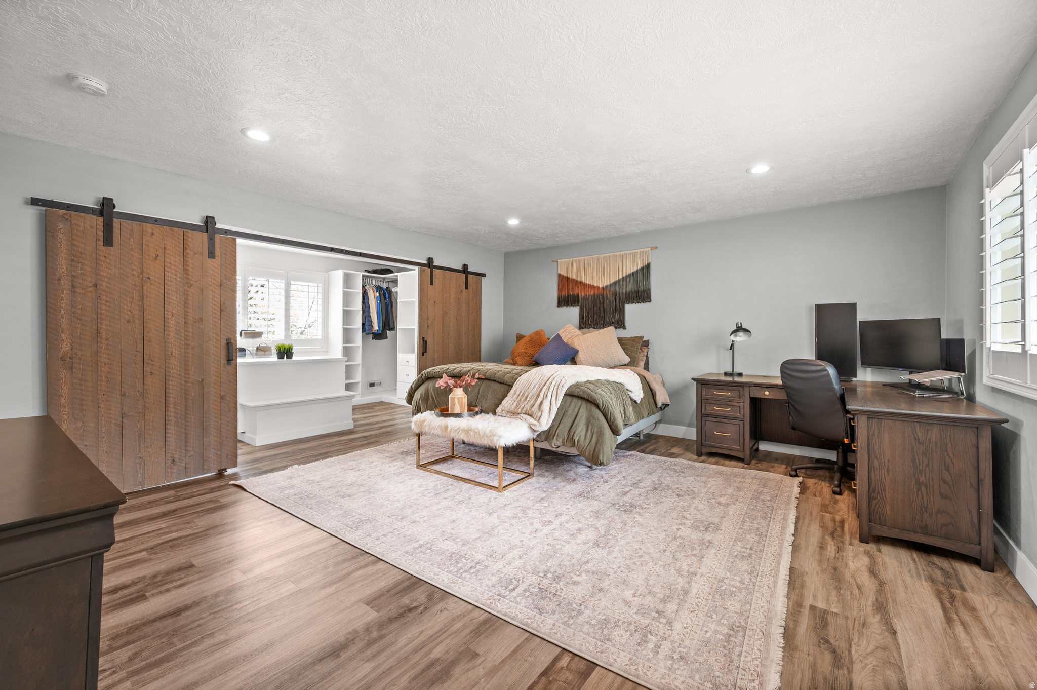AVENUES - Residential