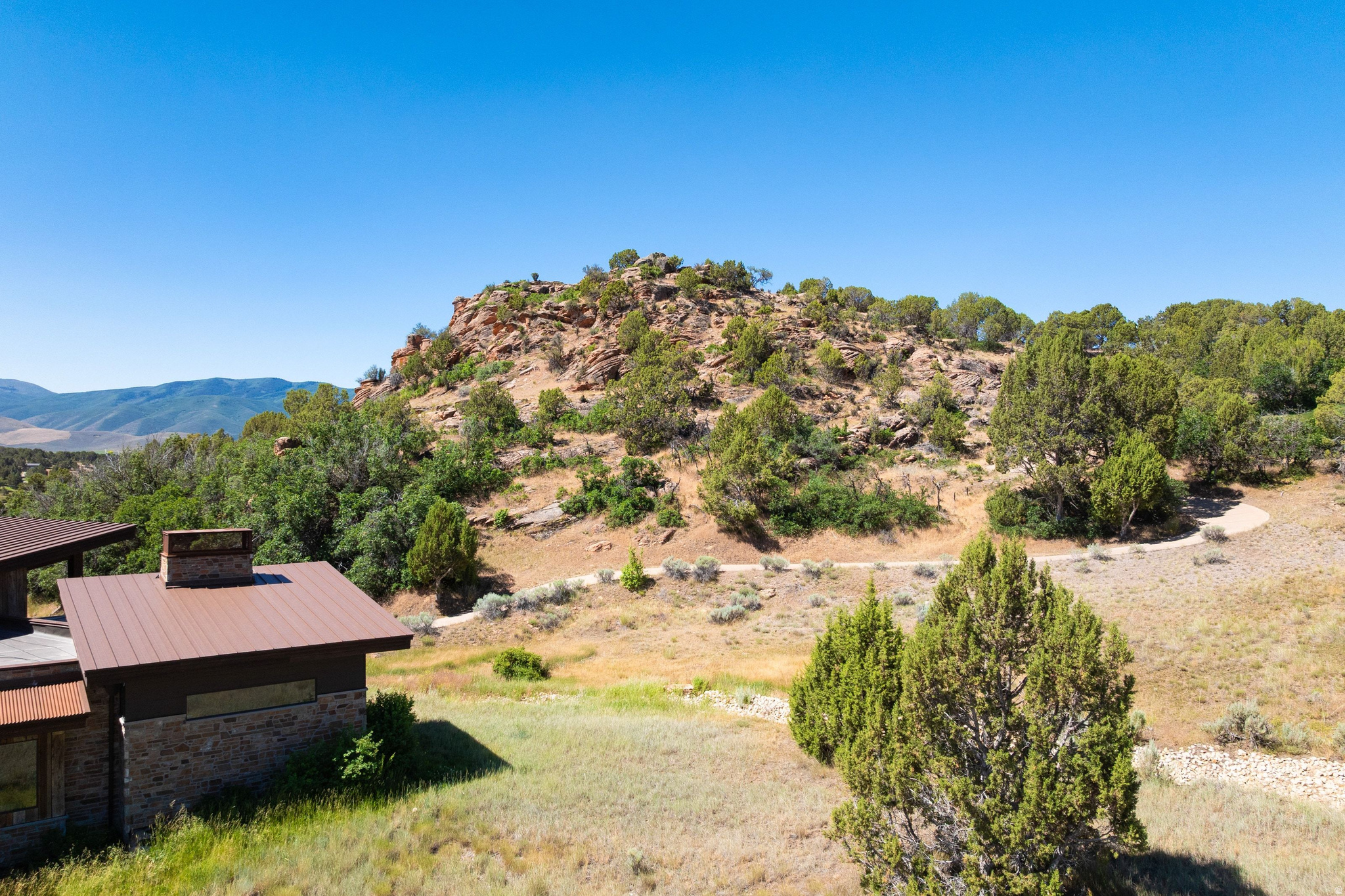 RED LEDGES - Land