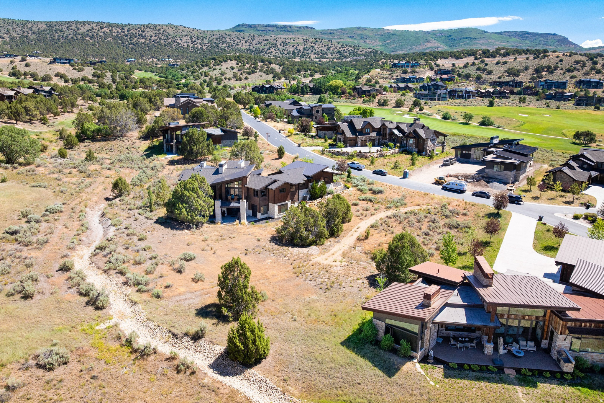 RED LEDGES - Land