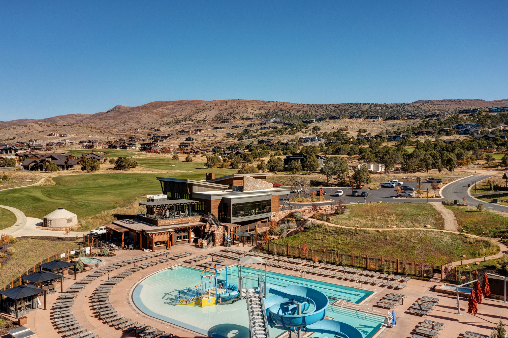 RED LEDGES - Land
