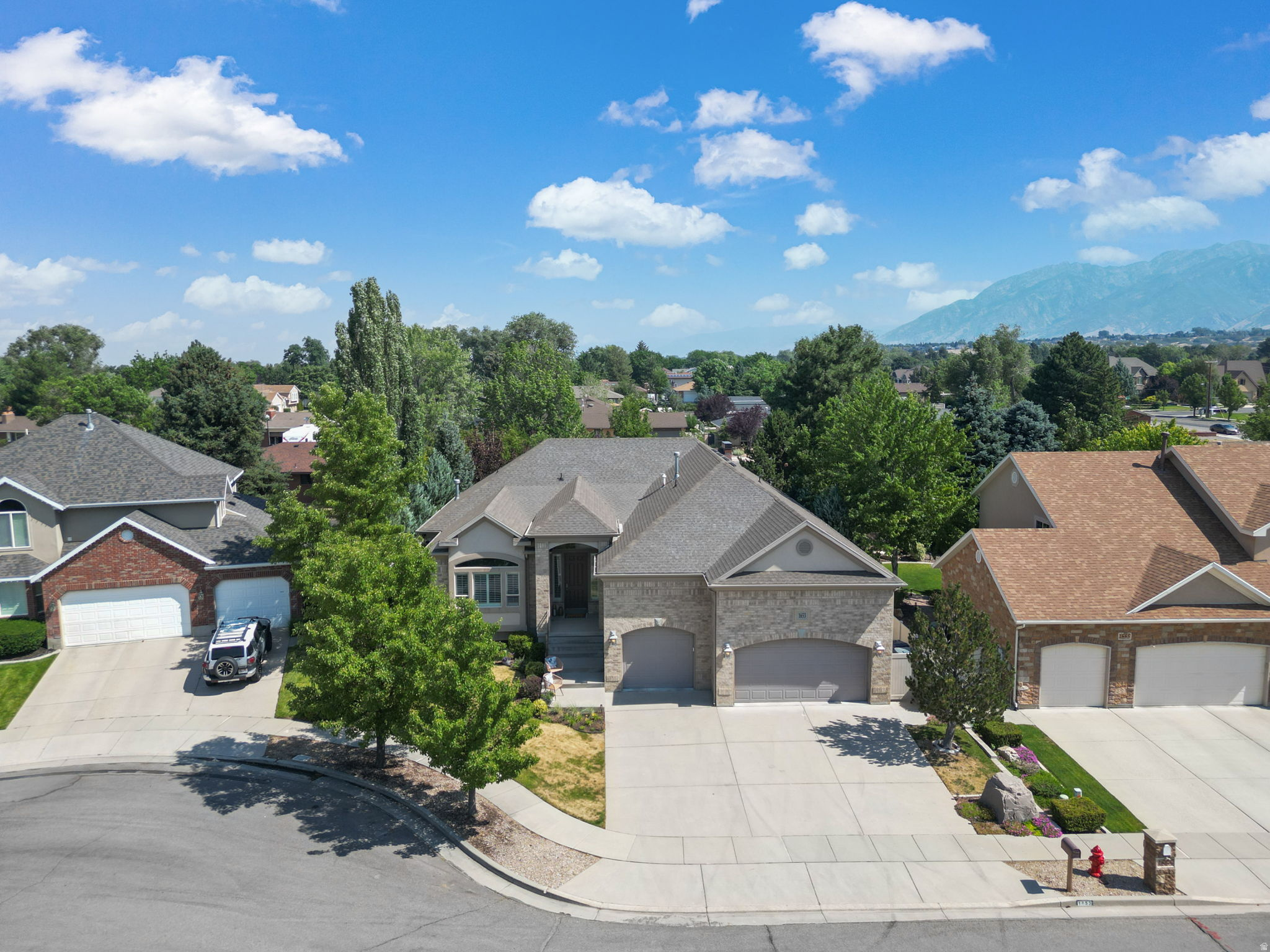 SUNRISE VALLEY - Residential